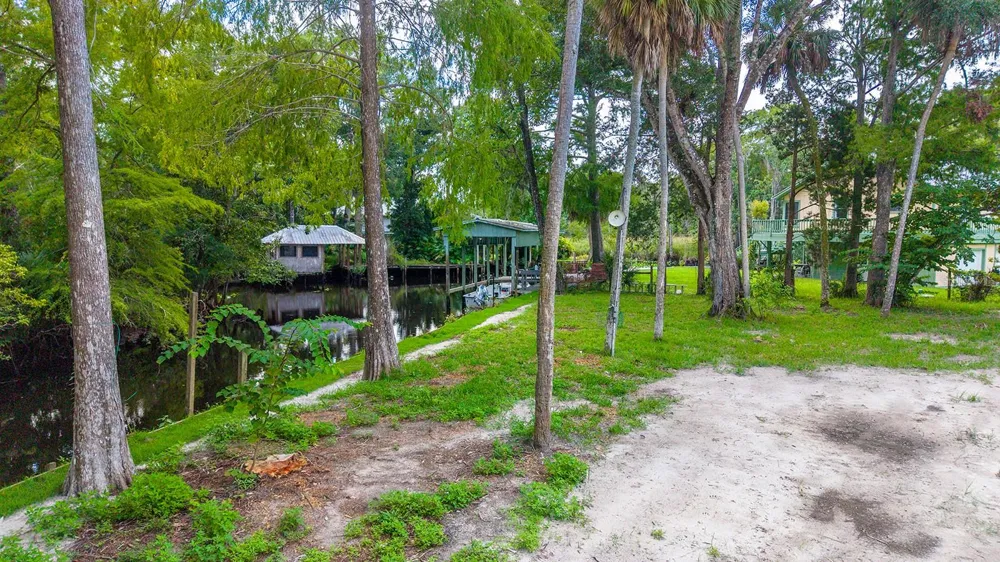 000 SE 376TH STREET Suwannee, FL 32692