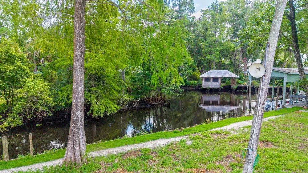 000 SE 376TH STREET Suwannee, FL 32692