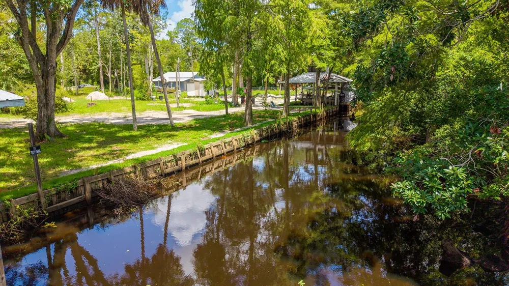 000 SE 376TH STREET Suwannee, FL 32692