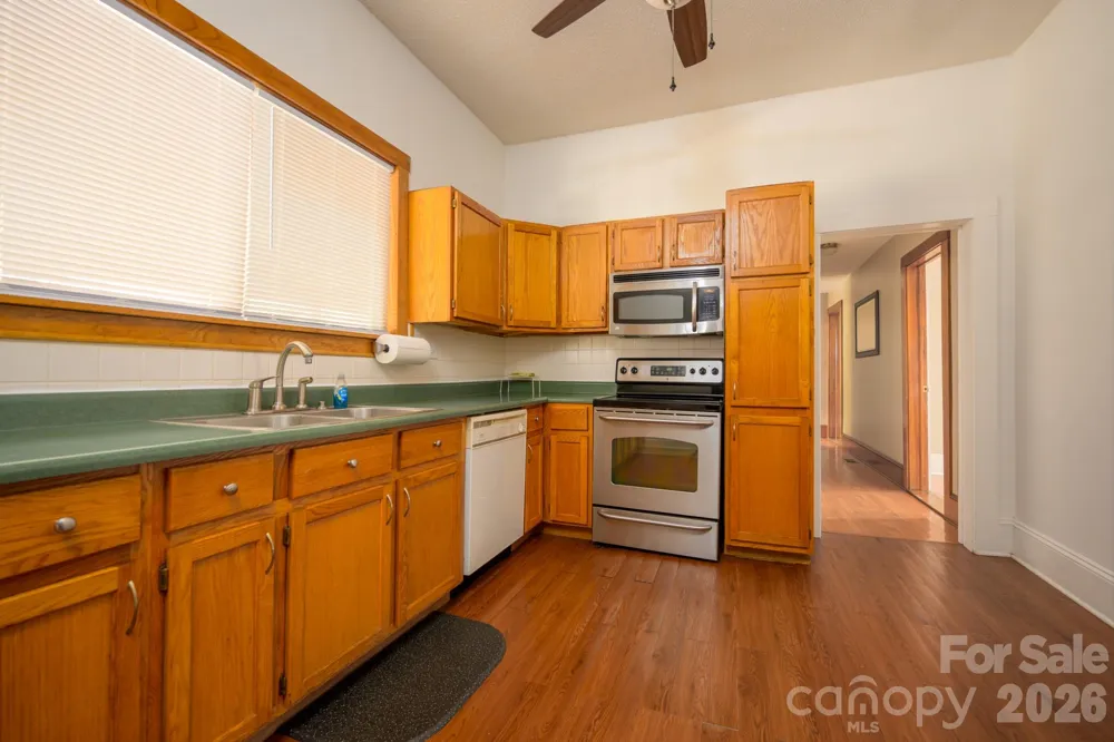 580 Baldwin Avenue Marion, NC 28752