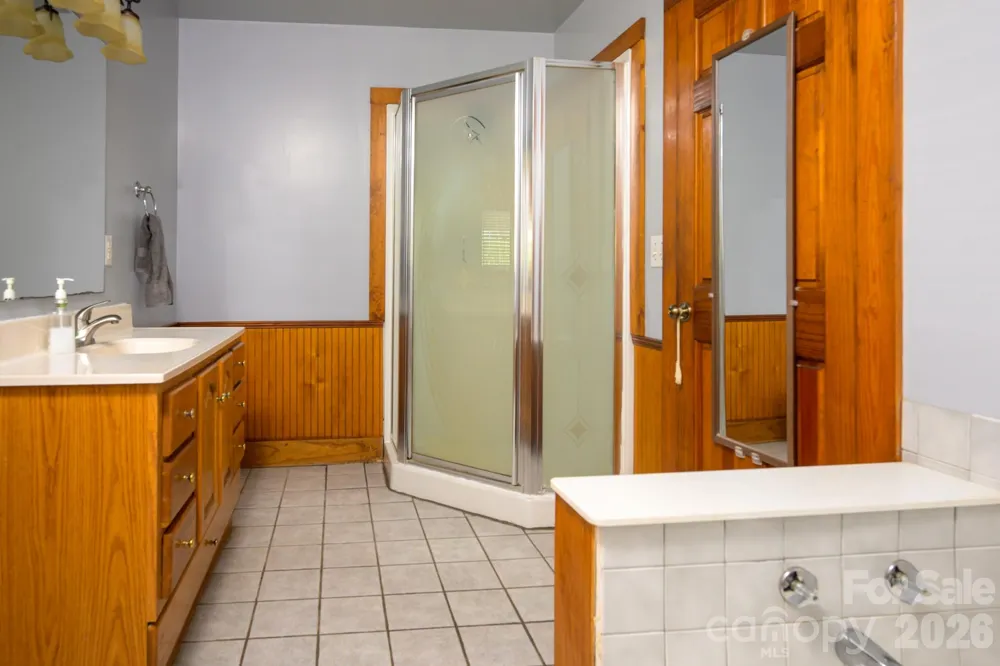 580 Baldwin Avenue Marion, NC 28752