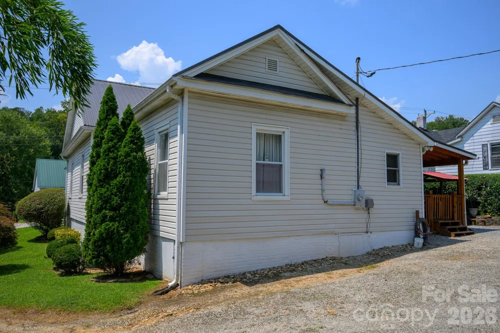 580 Baldwin Avenue Marion, NC 28752