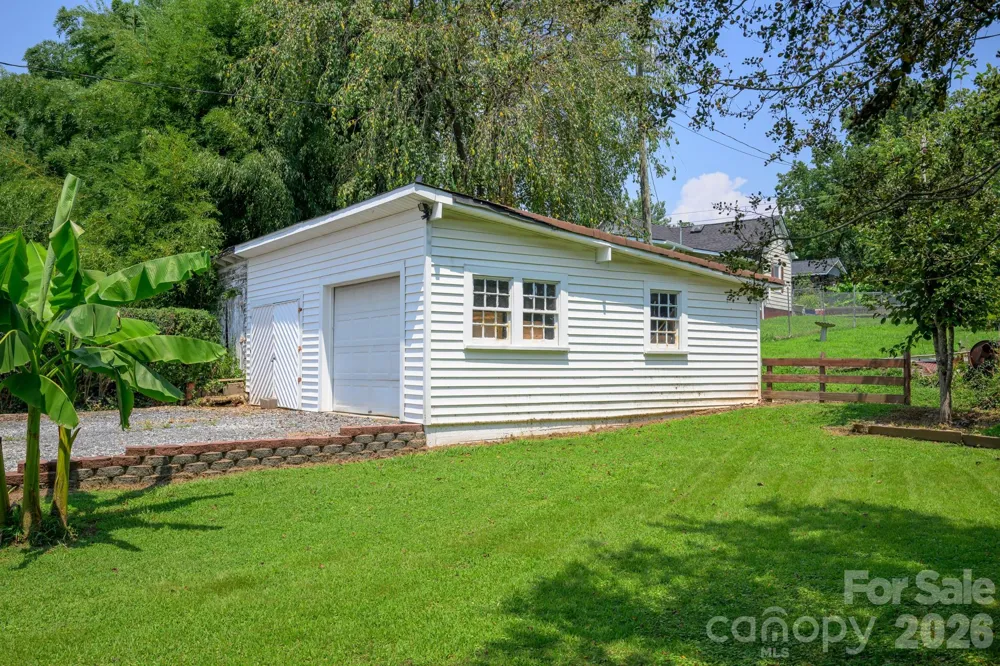 580 Baldwin Avenue Marion, NC 28752