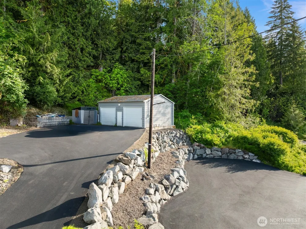 7611 E SR 106 Union, WA 98592