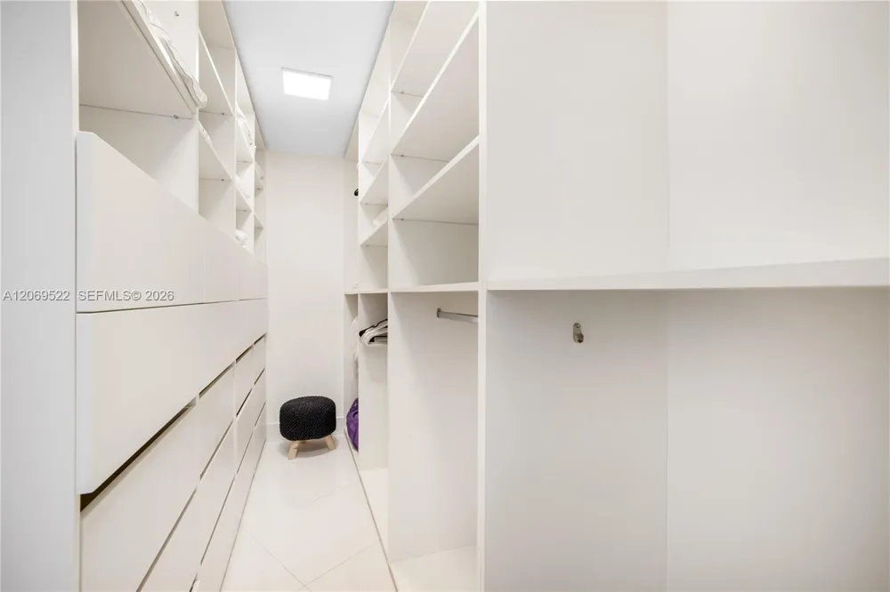 15901 Collins Ave #707 Sunny Isles Beach, FL 33160