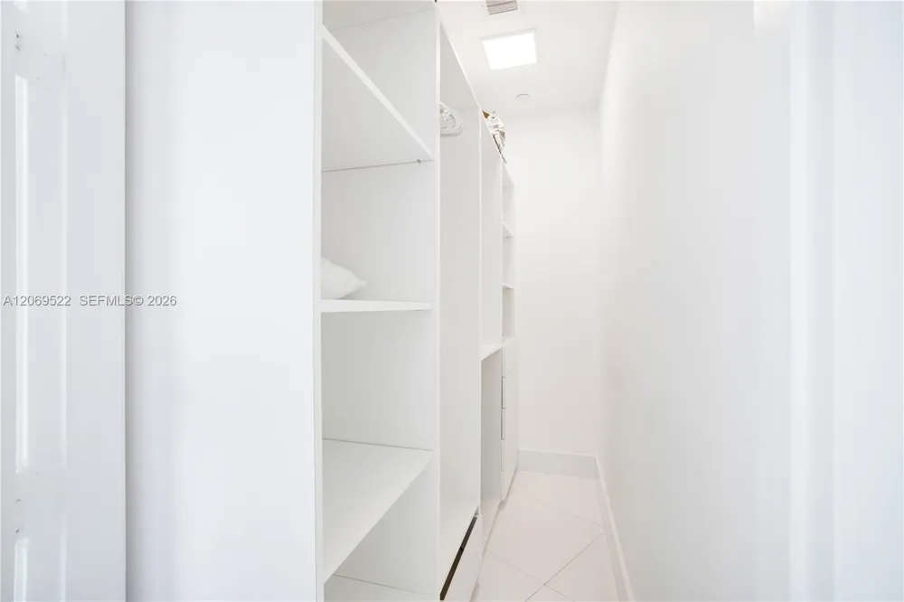 15901 Collins Ave #707 Sunny Isles Beach, FL 33160