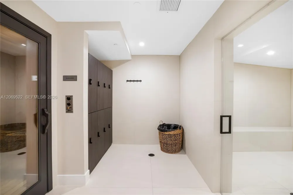 15901 Collins Ave #707 Sunny Isles Beach, FL 33160