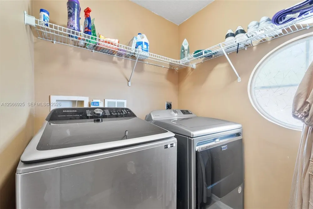 2410 Seminole Palms Dr Green Acres, FL 33463