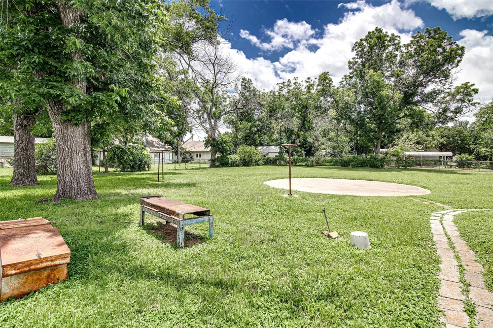 507 W Heard Street Cleburne, TX 76033