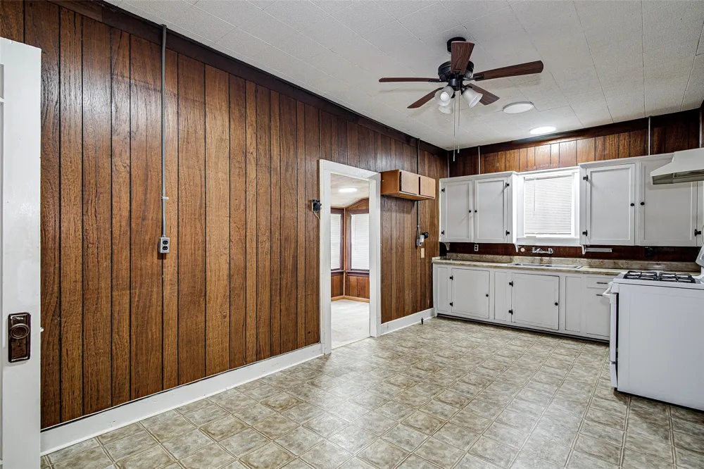 507 W Heard Street Cleburne, TX 76033