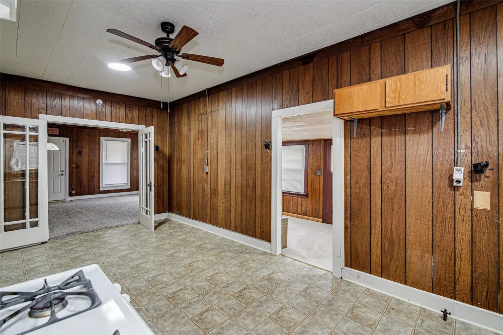 507 W Heard Street Cleburne, TX 76033