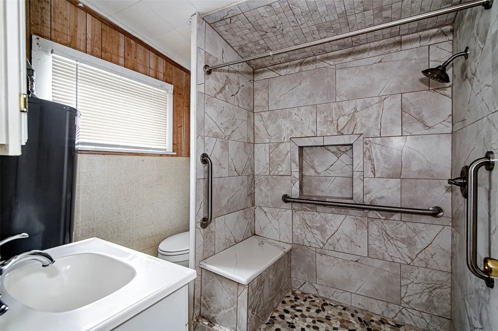 507 W Heard Street Cleburne, TX 76033