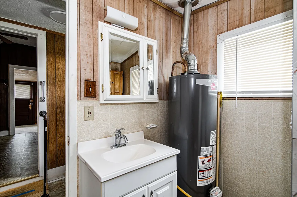 507 W Heard Street Cleburne, TX 76033