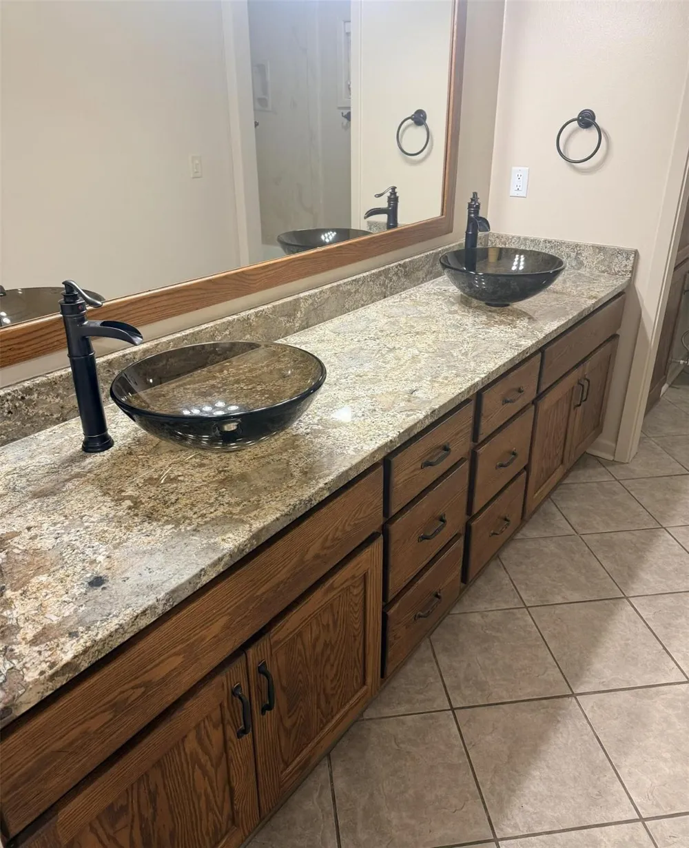 2509 Hutchins Lane El Campo, TX 77437