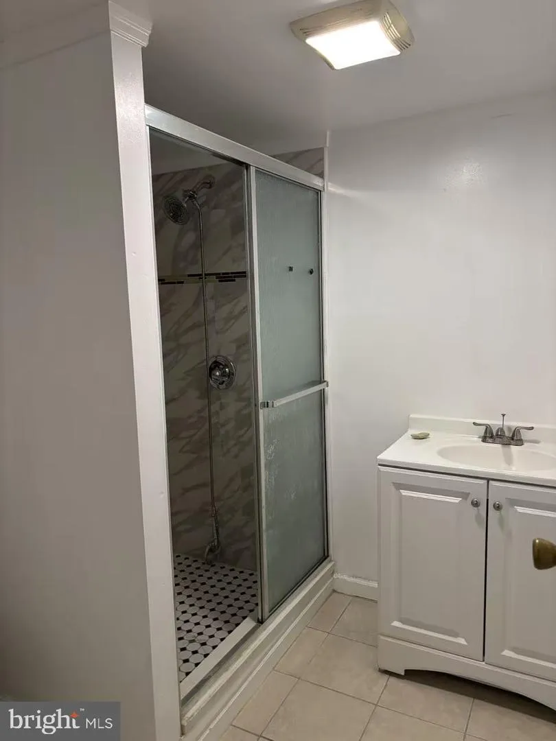 5904 ALMA STREET Philadelphia, PA 19149