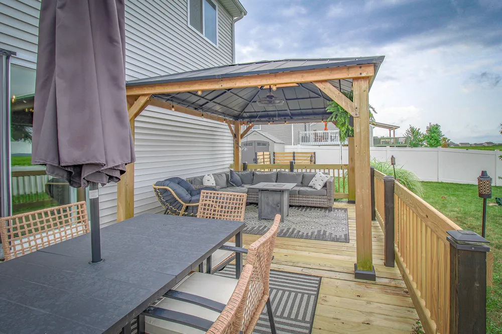 1742 Burr Pond Lane Vicksburg, MI 49097