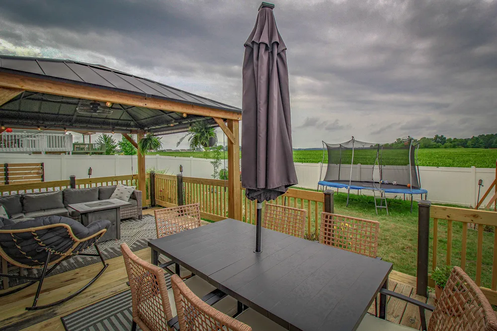 1742 Burr Pond Lane Vicksburg, MI 49097