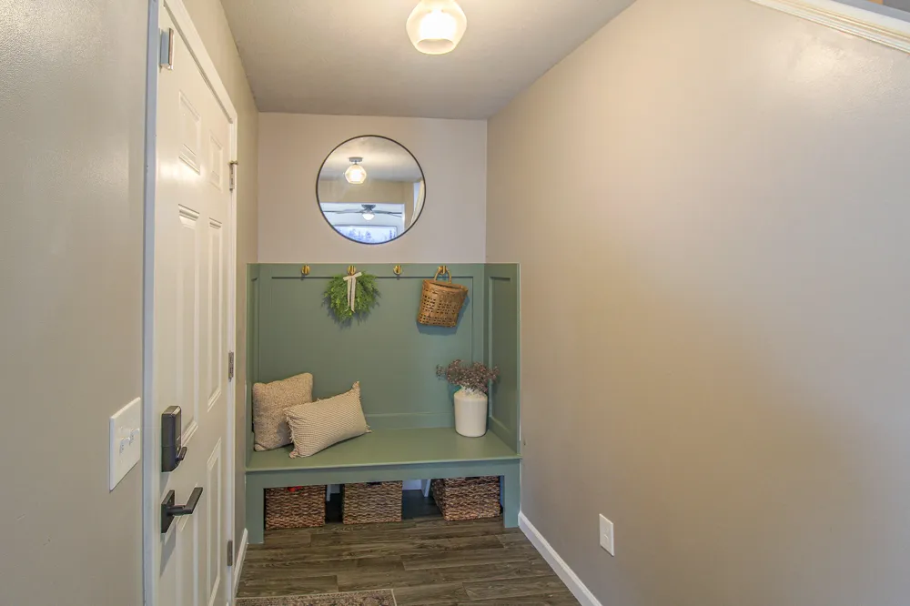 1742 Burr Pond Lane Vicksburg, MI 49097