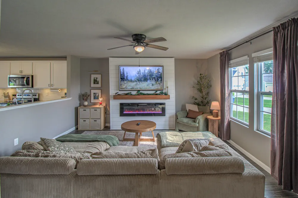 1742 Burr Pond Lane Vicksburg, MI 49097