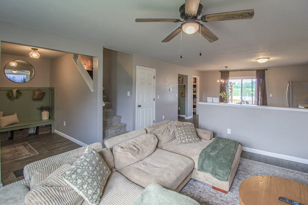 1742 Burr Pond Lane Vicksburg, MI 49097