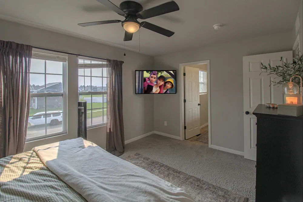 1742 Burr Pond Lane Vicksburg, MI 49097