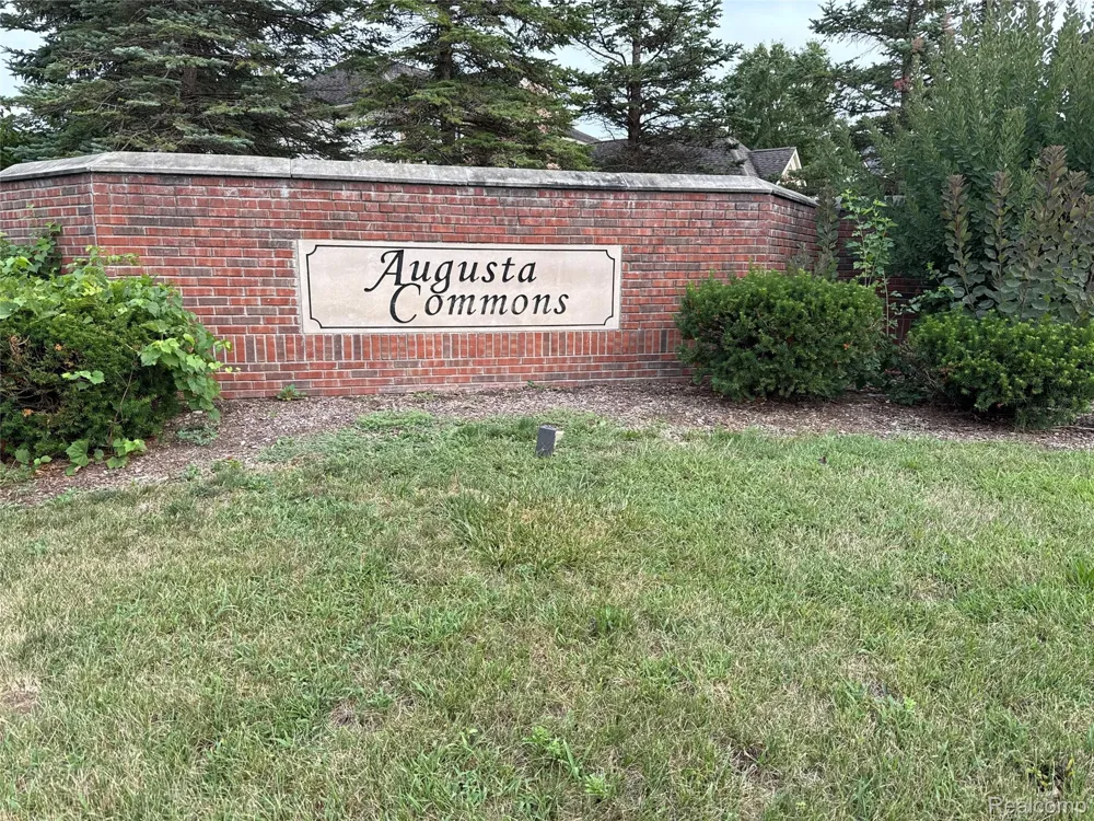9202 Potterville Drive Augusta Charter Township, MI 48191