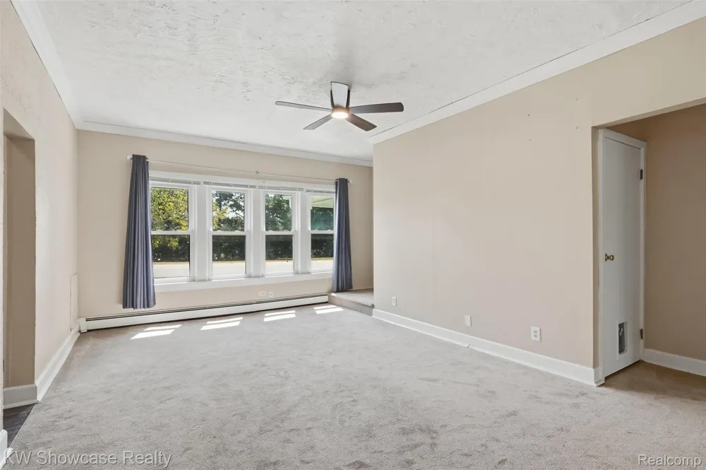2220 Wixom Road Commerce Charter Township, MI 48382