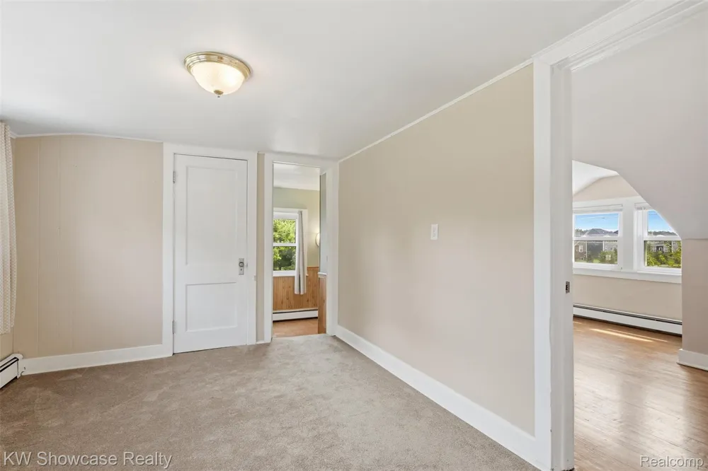 2220 Wixom Road Commerce Charter Township, MI 48382