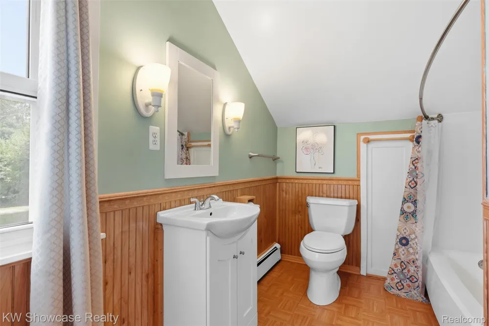2220 Wixom Road Commerce Charter Township, MI 48382
