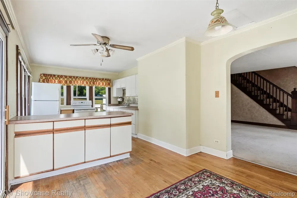 2220 Wixom Road Commerce Charter Township, MI 48382