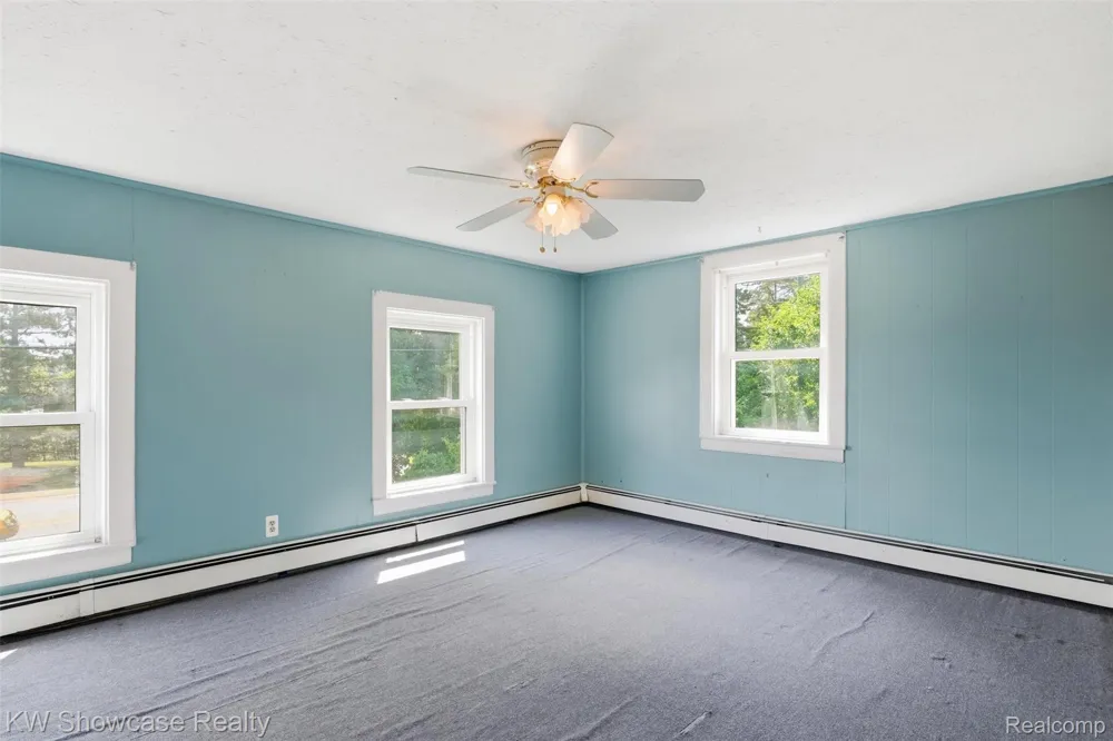 2220 Wixom Road Commerce Charter Township, MI 48382