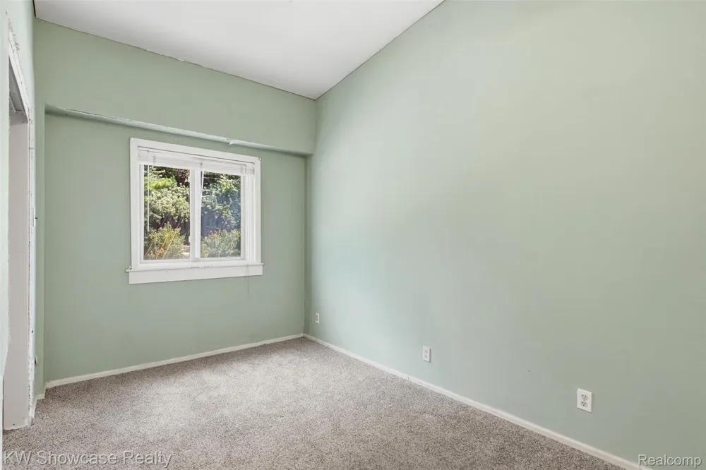 2220 Wixom Road Commerce Charter Township, MI 48382
