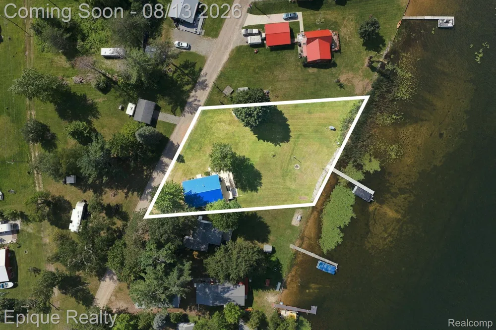 8946 Thomas Street Plainfield Township, MI 48739