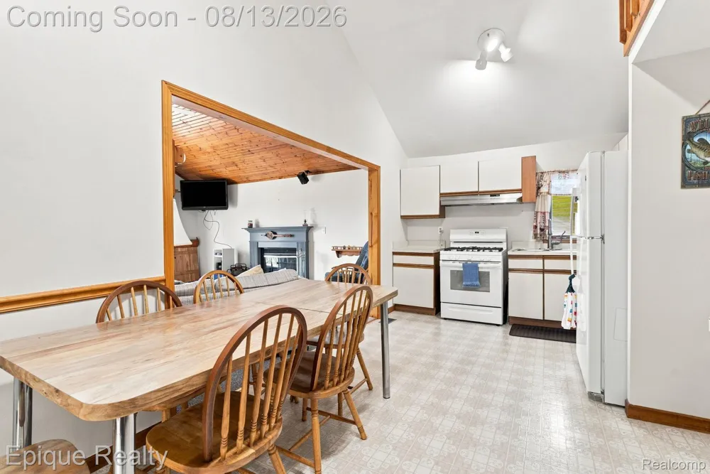 8946 Thomas Street Plainfield Township, MI 48739