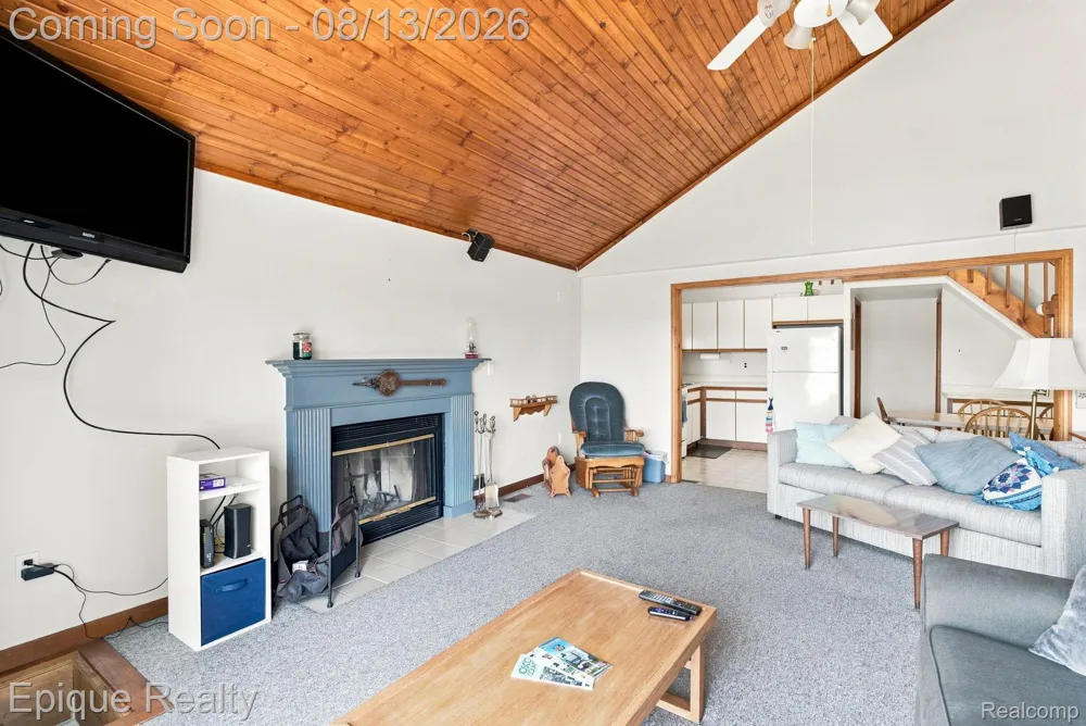 8946 Thomas Street Plainfield Township, MI 48739