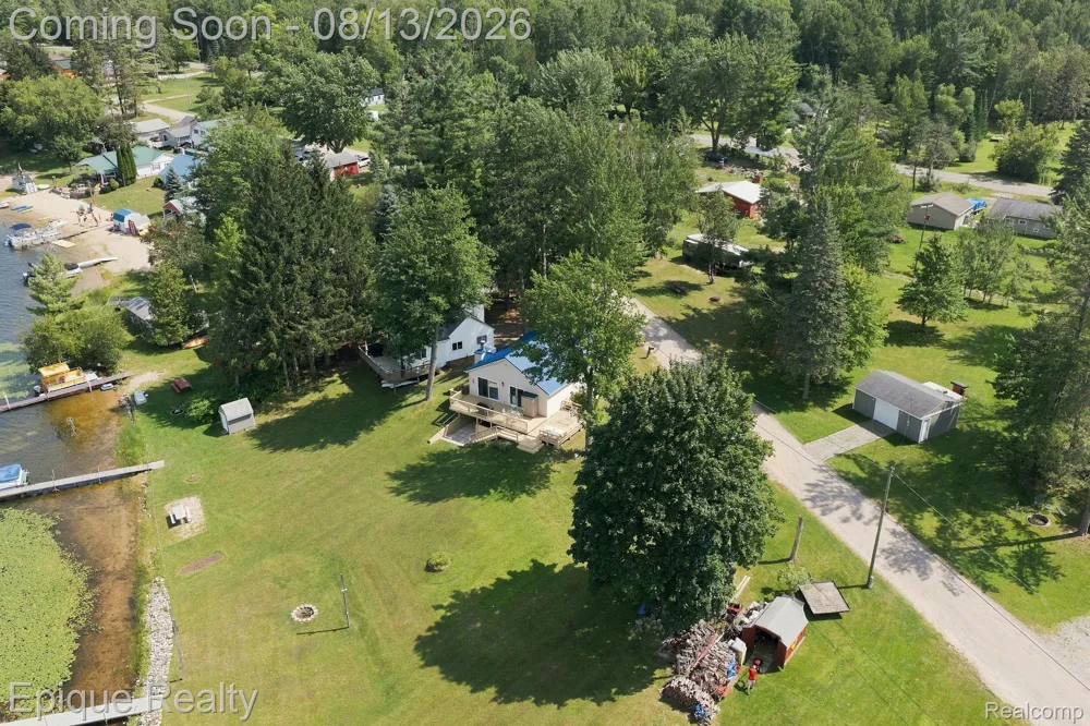8946 Thomas Street Plainfield Township, MI 48739