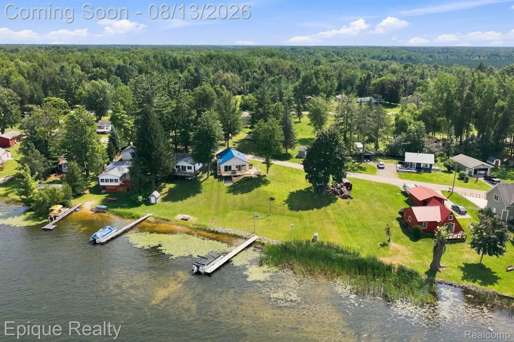 8946 Thomas Street Plainfield Township, MI 48739