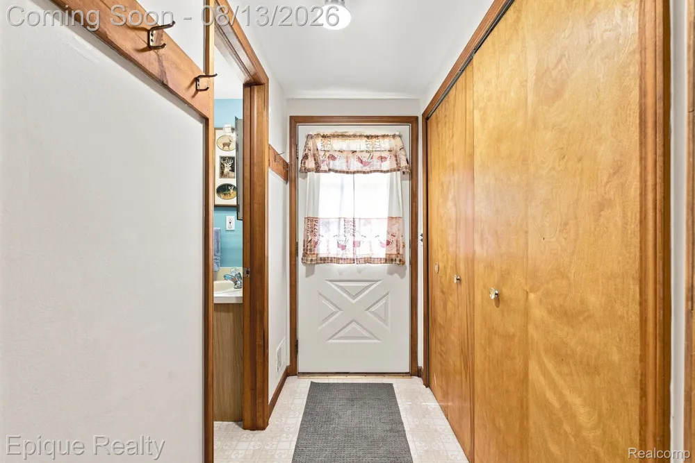 8946 Thomas Street Plainfield Township, MI 48739