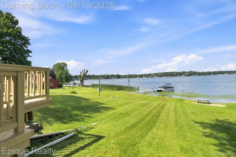8946 Thomas Street Plainfield Township, MI 48739