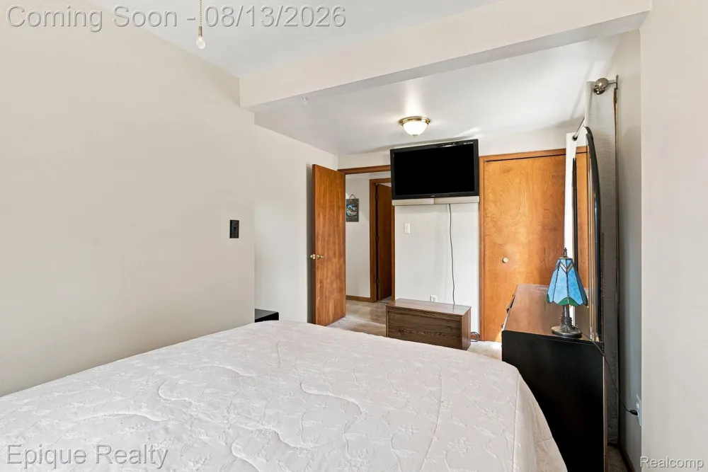 8946 Thomas Street Plainfield Township, MI 48739