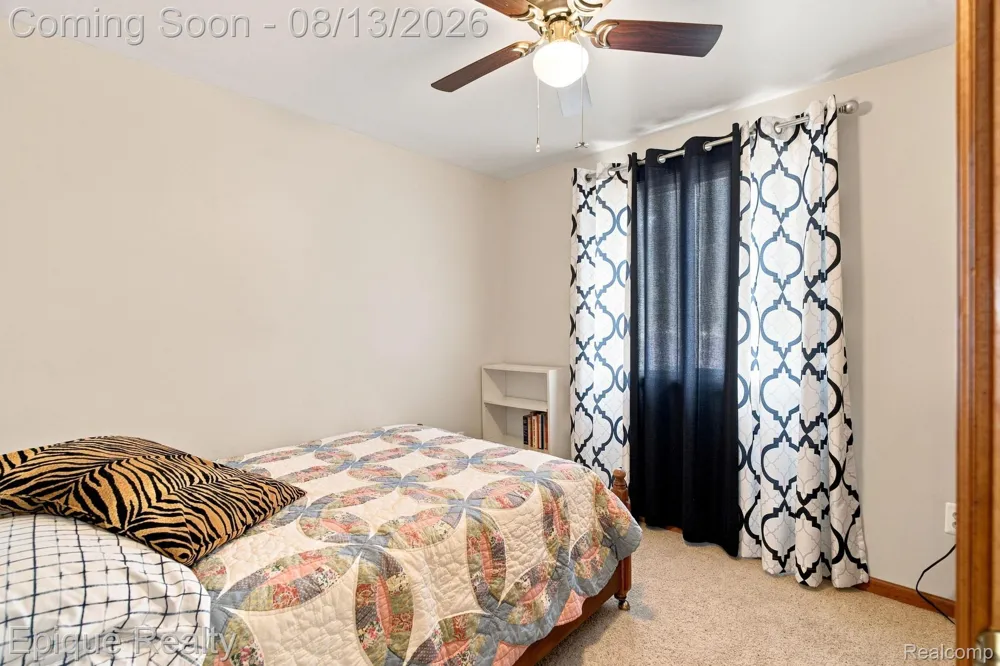 8946 Thomas Street Plainfield Township, MI 48739