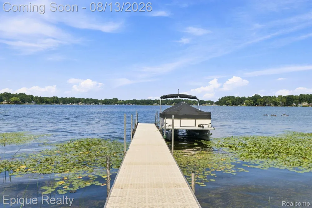 8946 Thomas Street Plainfield Township, MI 48739