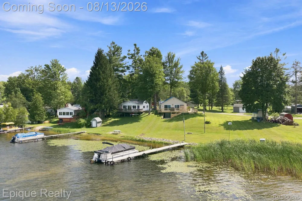 8946 Thomas Street Plainfield Township, MI 48739