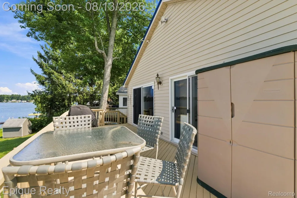 8946 Thomas Street Plainfield Township, MI 48739