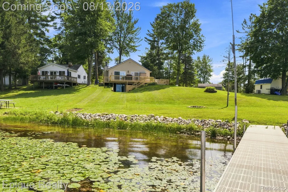 8946 Thomas Street Plainfield Township, MI 48739