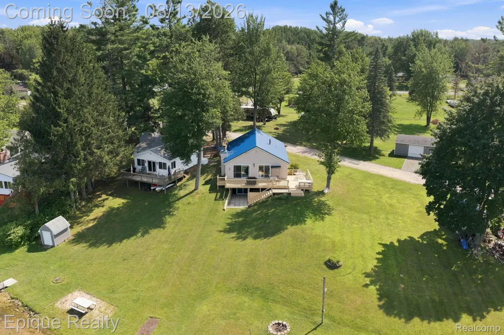 8946 Thomas Street Plainfield Township, MI 48739