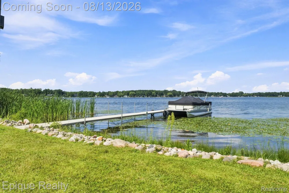 8946 Thomas Street Plainfield Township, MI 48739