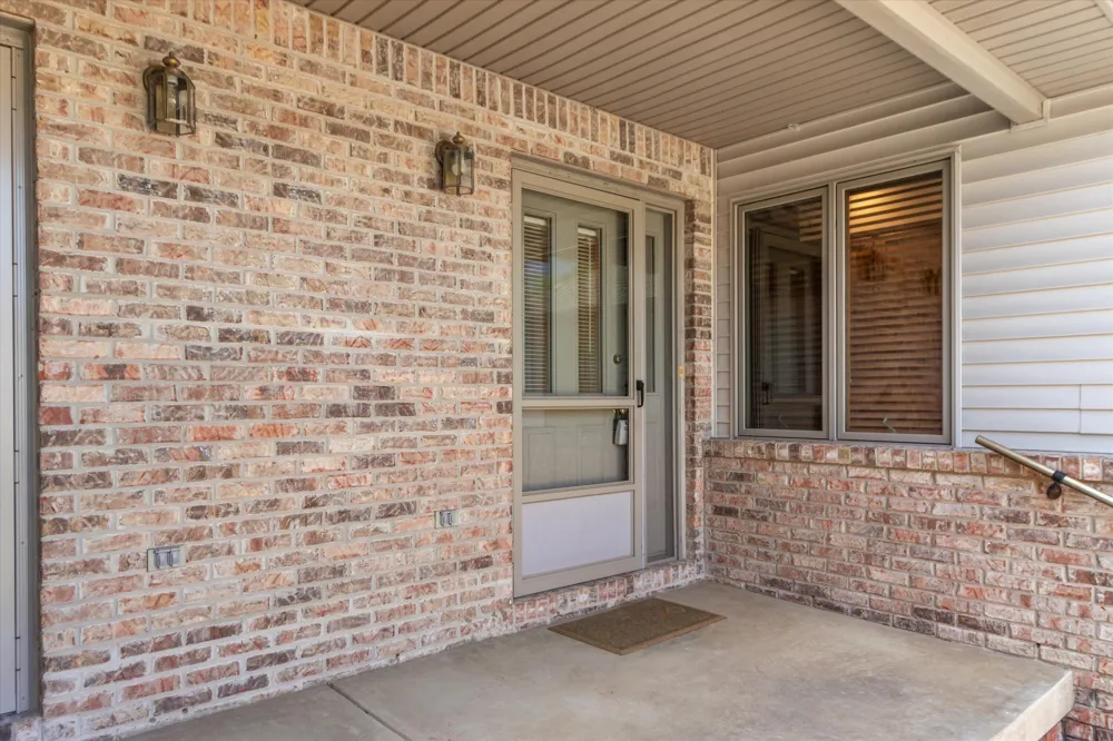 515 Sycamore Circle Saline City, MI 48176