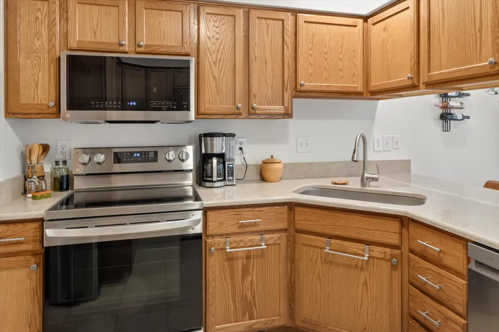 515 Sycamore Circle Saline City, MI 48176