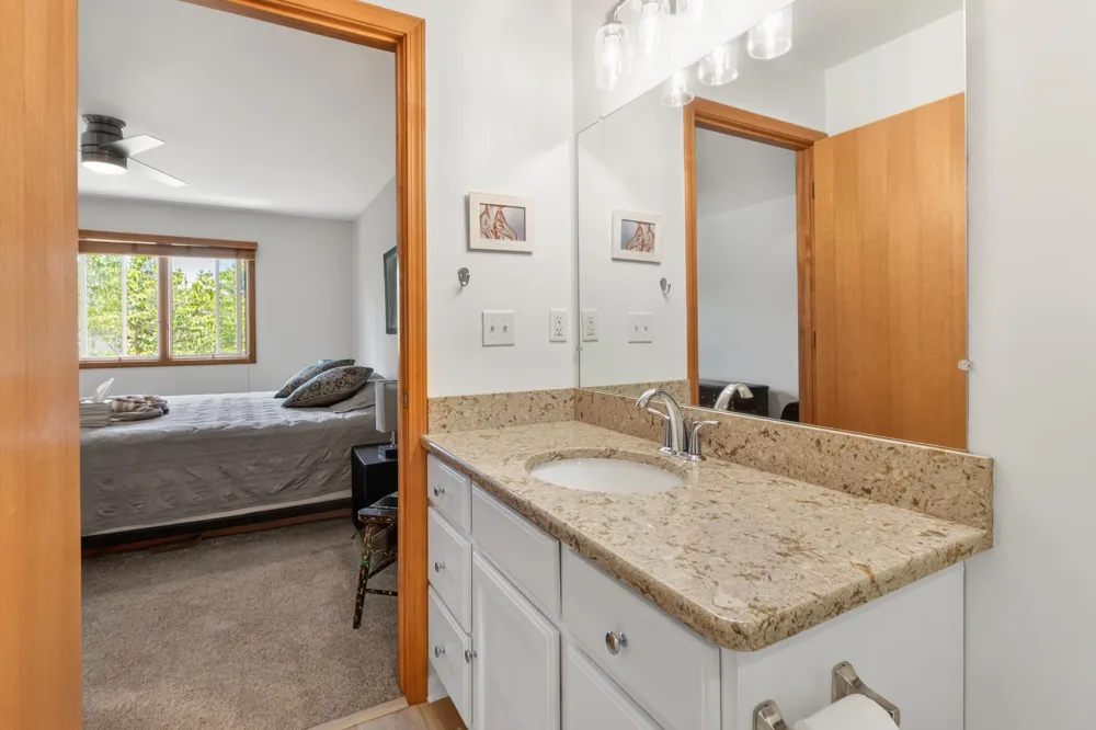 515 Sycamore Circle Saline City, MI 48176